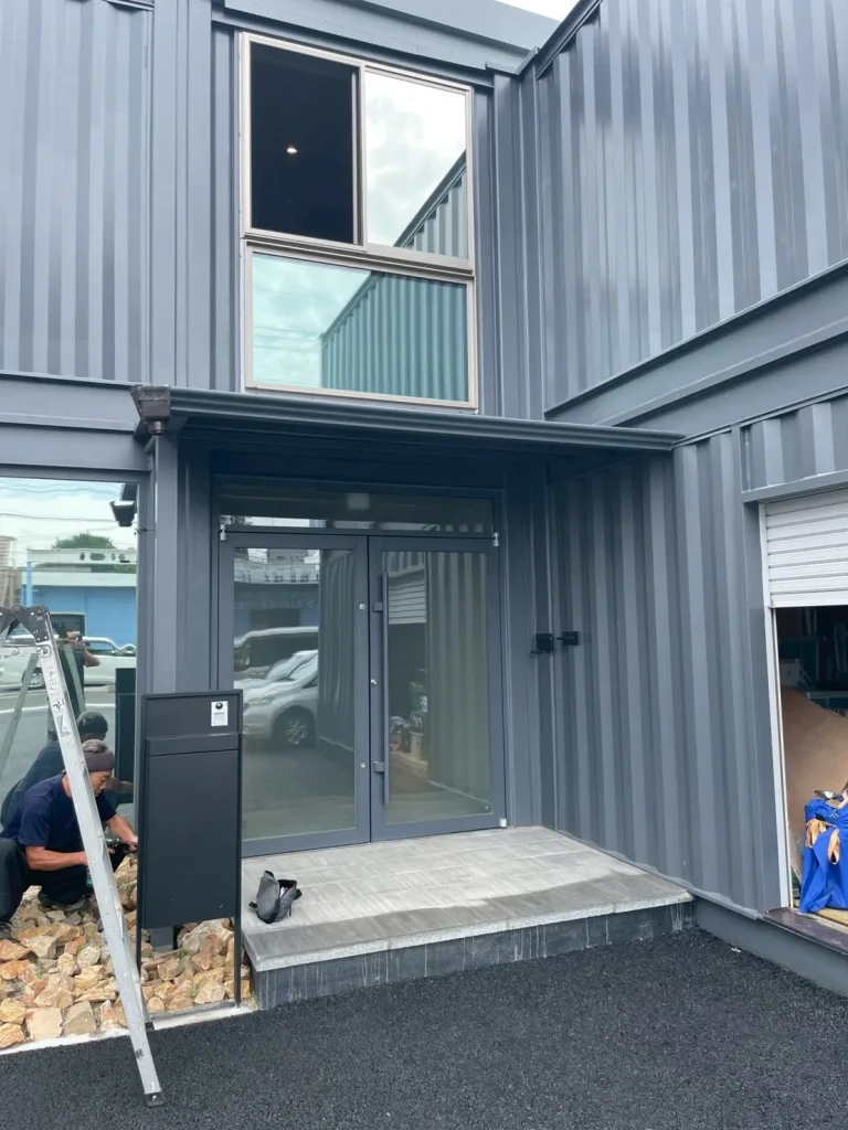 2026年4月｜さいたま市緑区　玄関ドア交換工事（オフィス）施工前