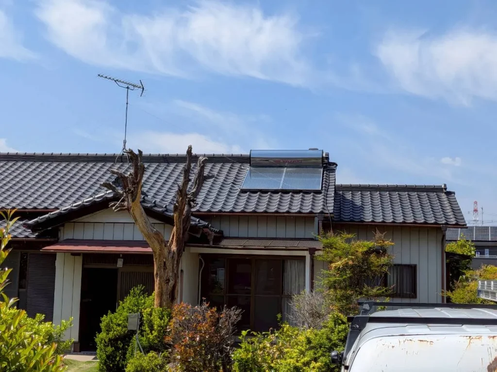 2026年5月|久喜市 太陽熱温水器撤去工事(戸建て)施工前