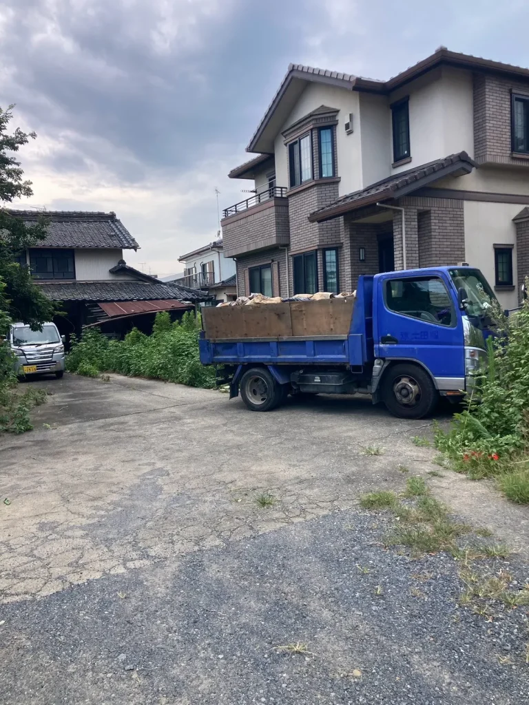 2026年8月|行田市 家屋解体(物置)施工中